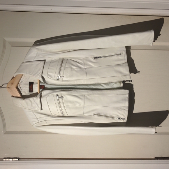 Danier - White Leather Jacket - Picture 1 of 6